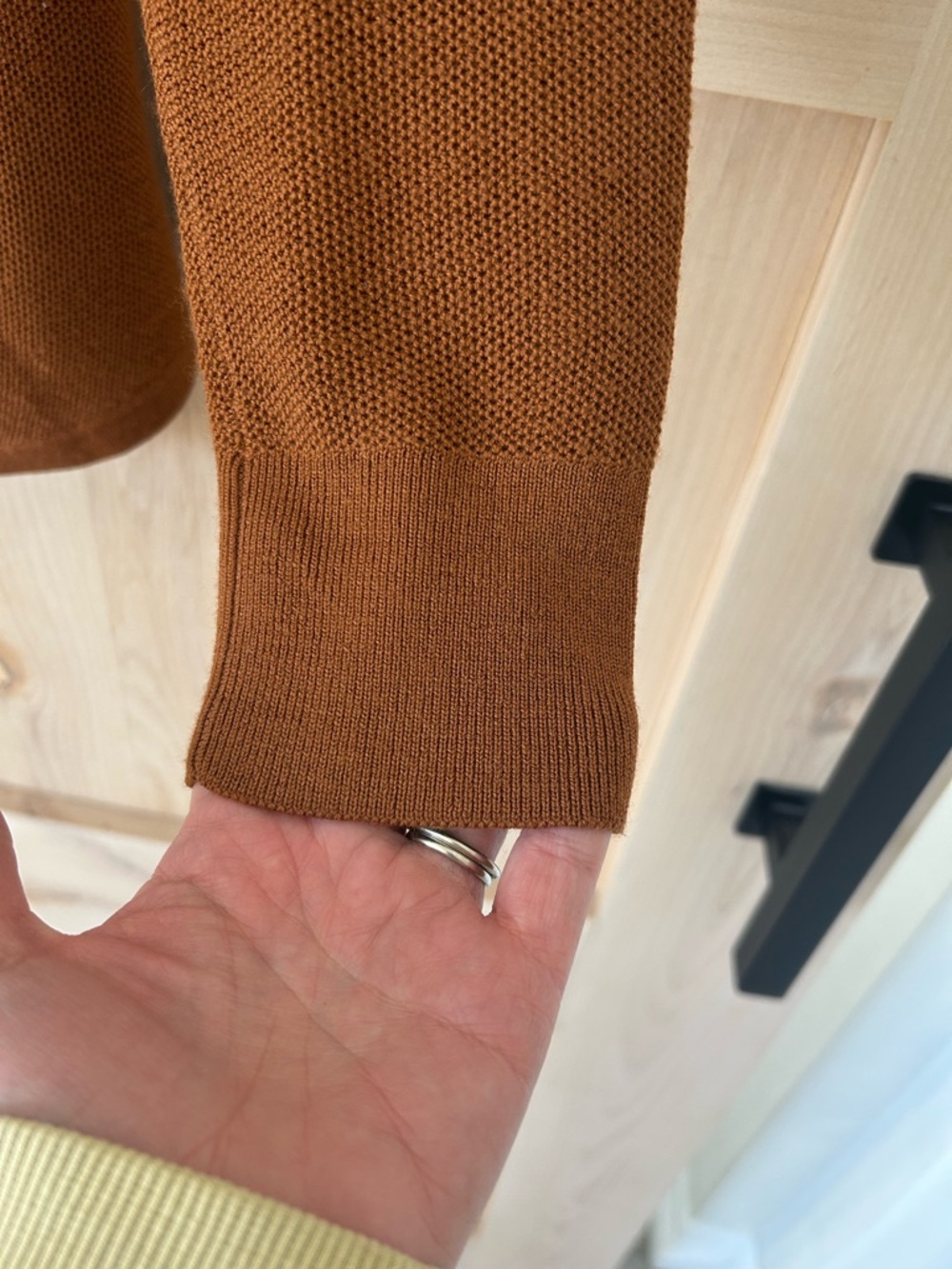 Lululemon Butternut Brown 100% Merino Wool Honeycomb crew Sweater EUC, Size 8 - Picture 10 of 11